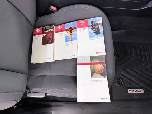 Used 2019 Toyota Tacoma TRD Off-Road w/ Technology Package AWD/4WD image 38