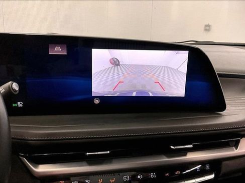 Used 2024 Cadillac XT4 Premium Luxury FWD image 29