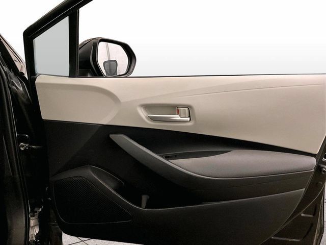 Used 2021 Toyota Corolla LE FWD image 23