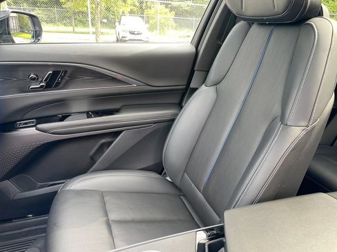 Used 2024 Cadillac Lyriq Luxury w/ LPO, Floor Liner Package AWD/4WD image 17