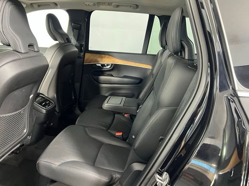 Used 2025 Volvo XC90 B6 Plus image 27