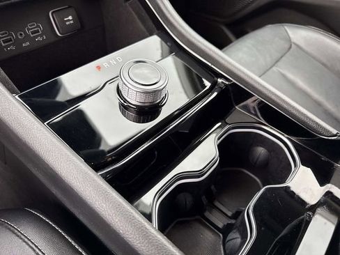 Used 2023 Jeep Grand Cherokee Limited w/ Black Appearance Package image 27