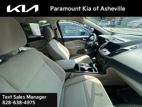 Used 2017 Ford Escape SE w/ Equipment Group 201A AWD/4WD image 7
