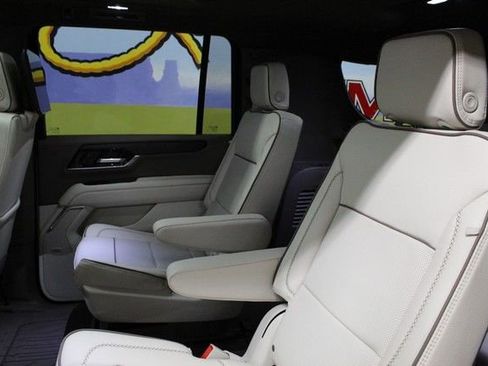 New 2026 GMC Yukon XL Denali w/ Denali Reserve Package AWD/4WD image 17