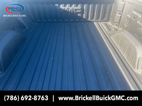 New 2025 GMC Sierra 1500 SLT w/ SLT Convenience Package image 13