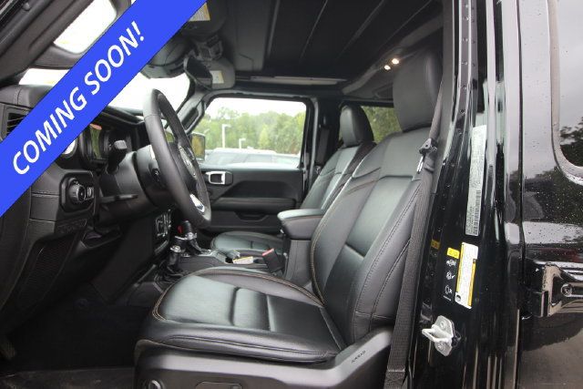 Used 2025 Jeep Wrangler Unlimited Sahara w/ Safety Group AWD/4WD image 2