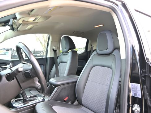 Used 2021 Chevrolet Colorado Z71 w/ Safety Package image 15