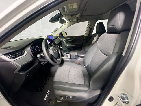 New 2025 Toyota RAV4 XLE image 14