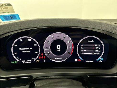 Certified 2025 Porsche Cayenne image 36