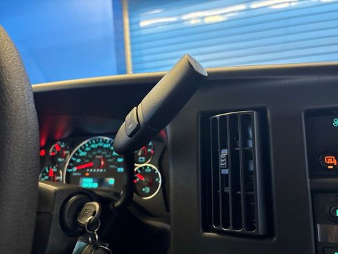 New 2025 Chevrolet Express 3500 LS image 17