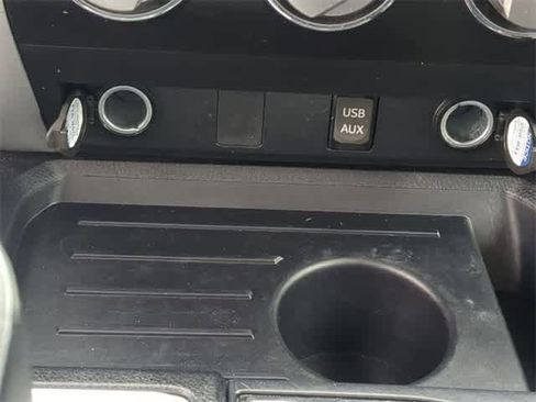 Used 2017 Toyota Tundra SR5 w/ SR5 Upgrade Package image 30