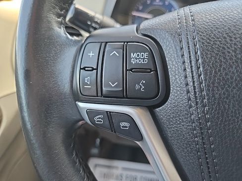 Used 2017 Toyota Sienna XLE AWD/4WD image 37