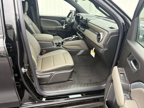 New 2026 Chevrolet Colorado ZR2 w/ Technology Package AWD/4WD image 39