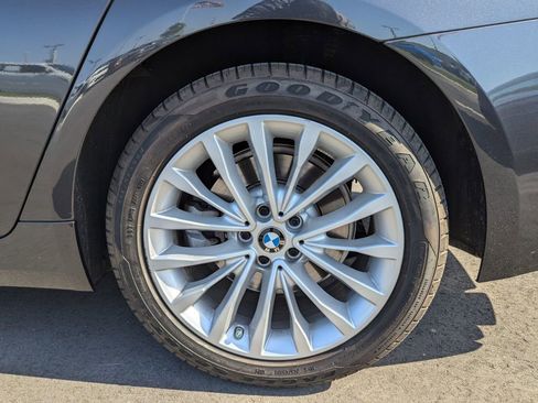 Used 2022 BMW 530i xDrive image 15