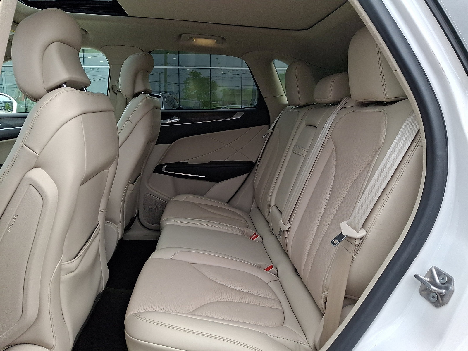 Used 2019 Lincoln MKC Reserve w/ MKC Climate Package AWD/4WD image 10