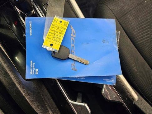 Used 2016 Honda Accord LX image 24