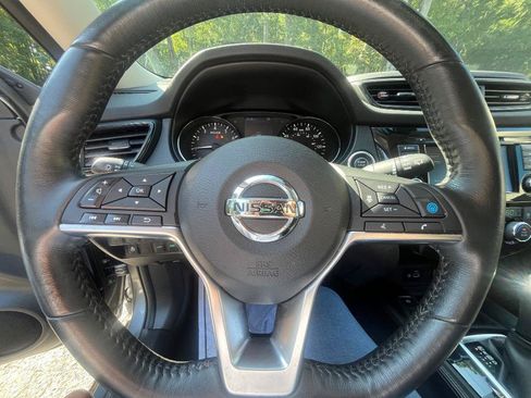 Used 2018 Nissan Rogue SL w/ Premium Package FWD image 20