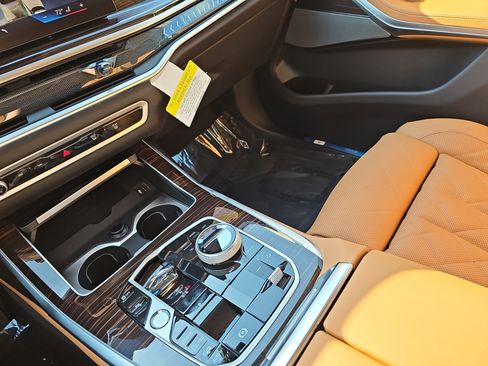 New 2026 BMW X7 xDrive40i w/ Executive Package image 27