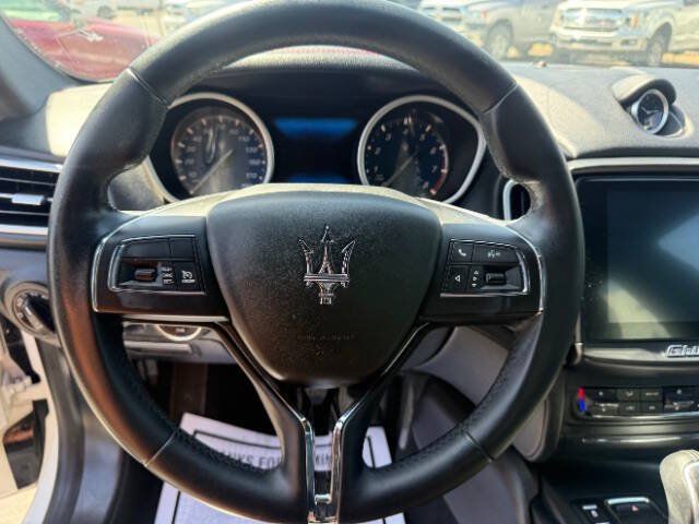 Used 2017 Maserati Ghibli RWD image 14