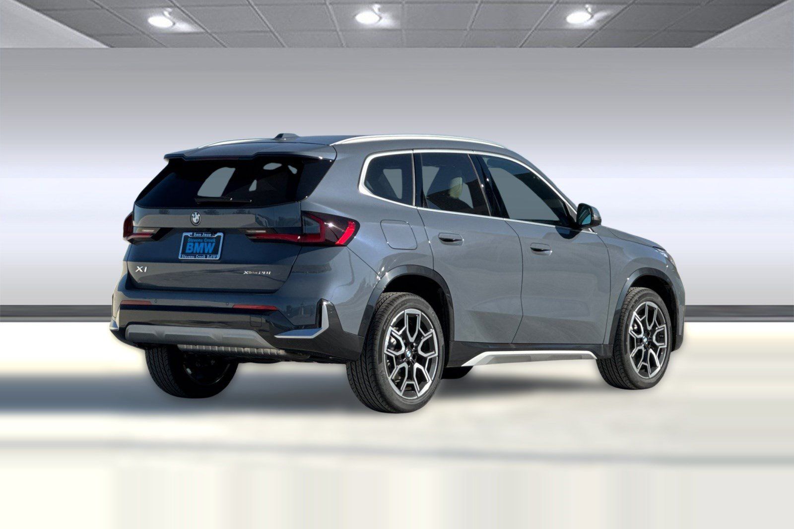 Used 2026 BMW X1 xDrive28i w/ Technology Package AWD/4WD image 8