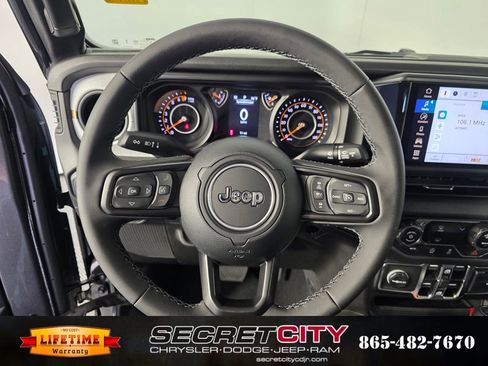 New 2025 Jeep Gladiator Sport image 16