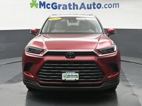 Used 2024 Toyota Grand Highlander AWD image 6