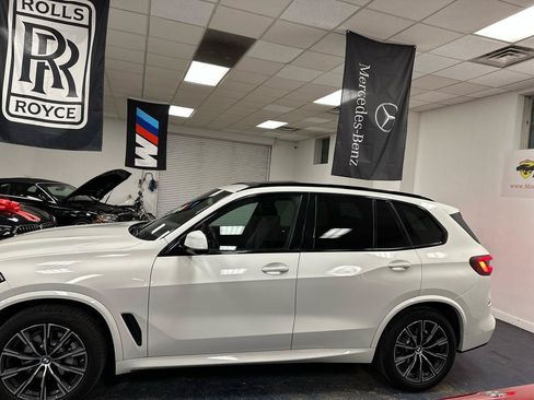 Used 2022 BMW X5 xDrive40i w/ Premium Package AWD/4WD image 10