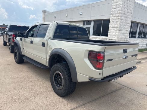 Used 2014 Ford F150 Raptor w/ Equipment Group 801A Luxury AWD/4WD image 2