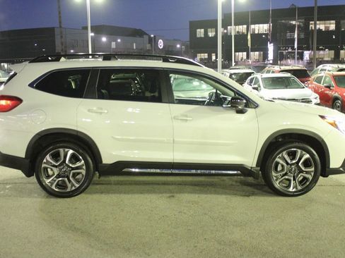 Certified 2025 Subaru Ascent Limited AWD/4WD image 4