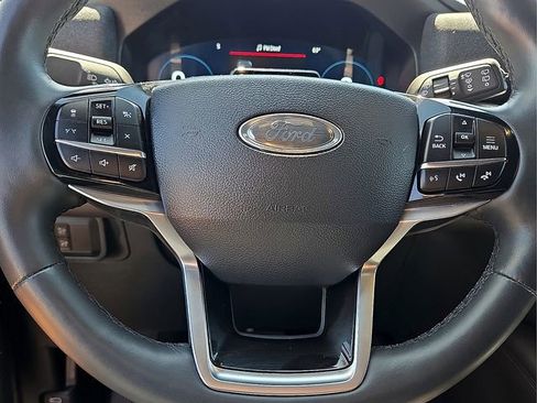 Used 2025 Ford Explorer Platinum w/ LUX Leather Package AWD/4WD image 31