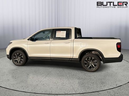 Used 2023 Honda Ridgeline Sport image 3