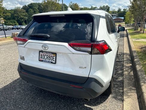 Used 2023 Toyota RAV4 XLE w/ Convenience Package FWD image 13