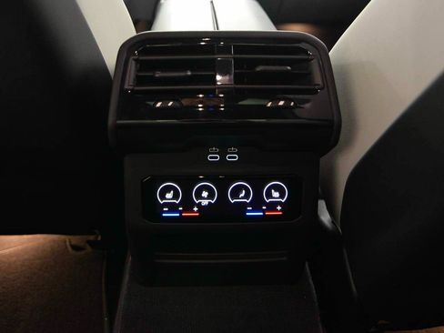 Used 2026 BMW M5 w/ M Driver's Package AWD/4WD image 9