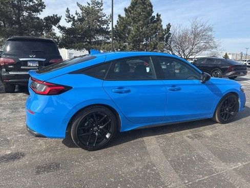 Used 2023 Honda Civic Sport image 5