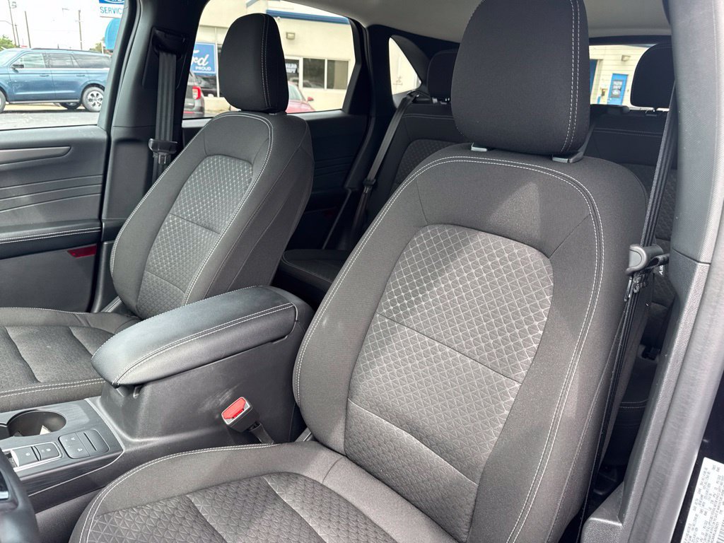 Certified 2024 Ford Escape Active AWD/4WD image 16