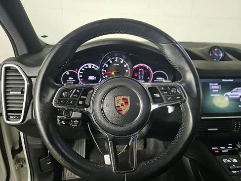 Used 2019 Porsche Cayenne image 14