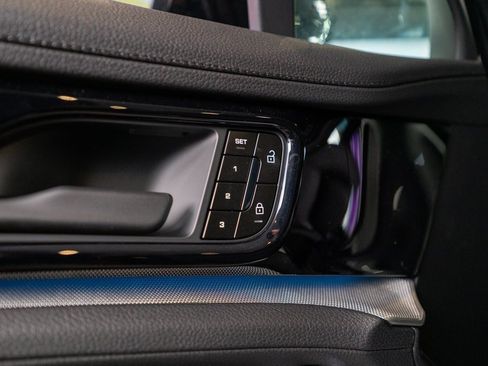 New 2025 Porsche Panamera 4 image 15
