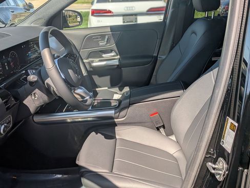 Certified 2025 Mercedes-Benz GLA 250 4MATIC image 14