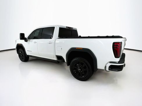 Used 2025 GMC Sierra 2500 AT4 w/ Technology Package AWD/4WD image 6