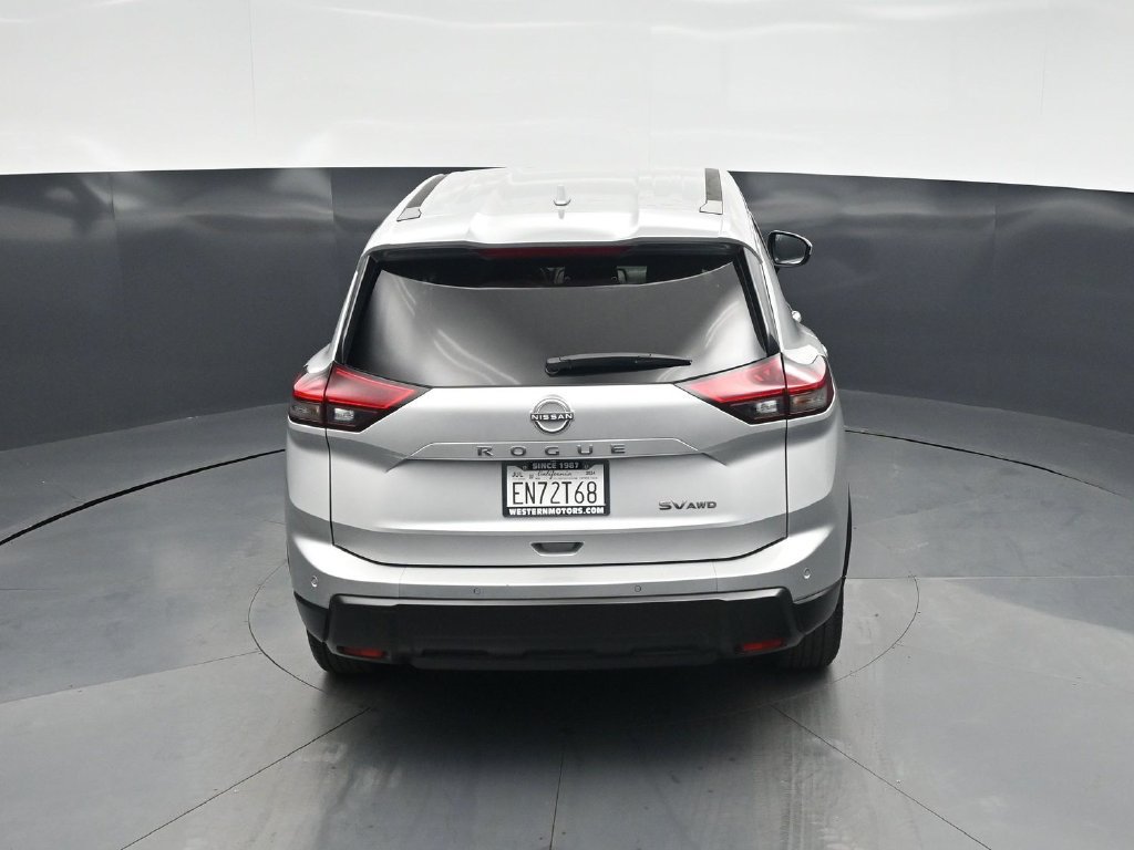 Used 2024 Nissan Rogue SV AWD/4WD image 40