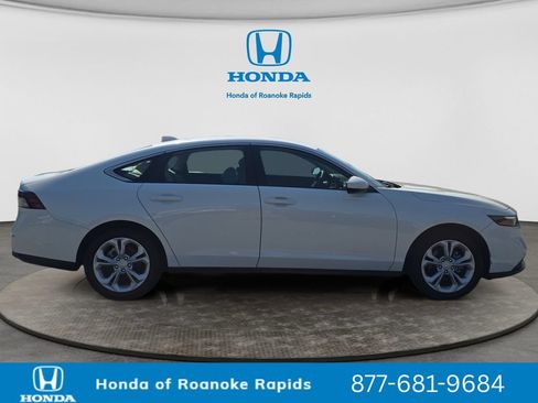 Used 2025 Honda Accord LX image 6