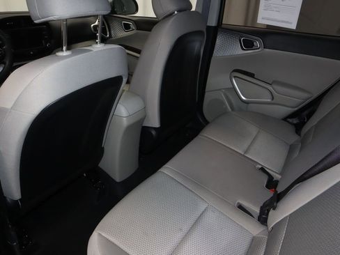 Used 2025 Kia Soul LX w/ LX Technology Package image 20