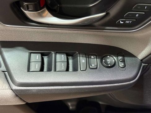 Used 2020 Honda CR-V EX image 17