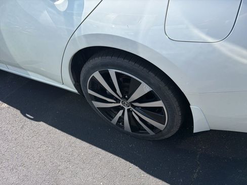 Used 2020 Nissan Altima 2.5 Platinum image 8