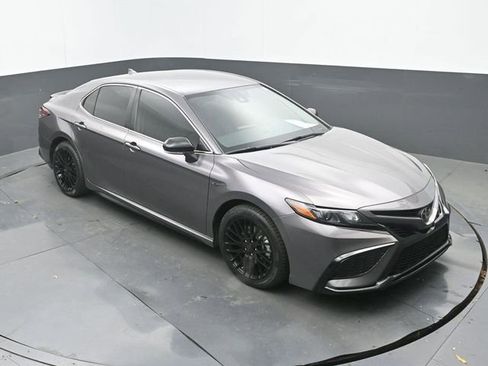 Used 2023 Toyota Camry SE image 29