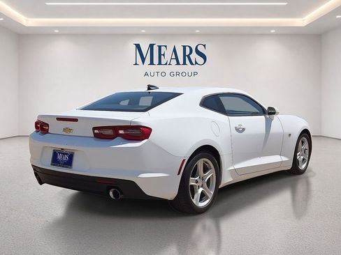 Used 2023 Chevrolet Camaro LT RWD image 5