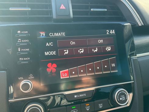 Used 2019 Honda Civic Sport image 10