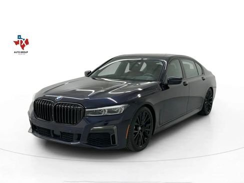 Used 2022 BMW 750i xDrive w/ Luxury Rear Seating Package image 5
