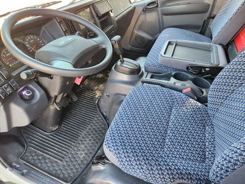 New 2024 Chevrolet Low Cab Forward image 4