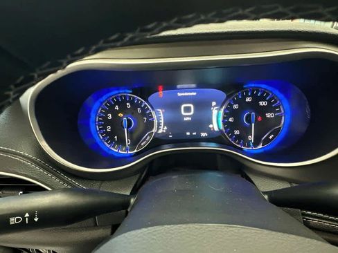 New 2027 Chrysler Pacifica Select AWD/4WD image 23